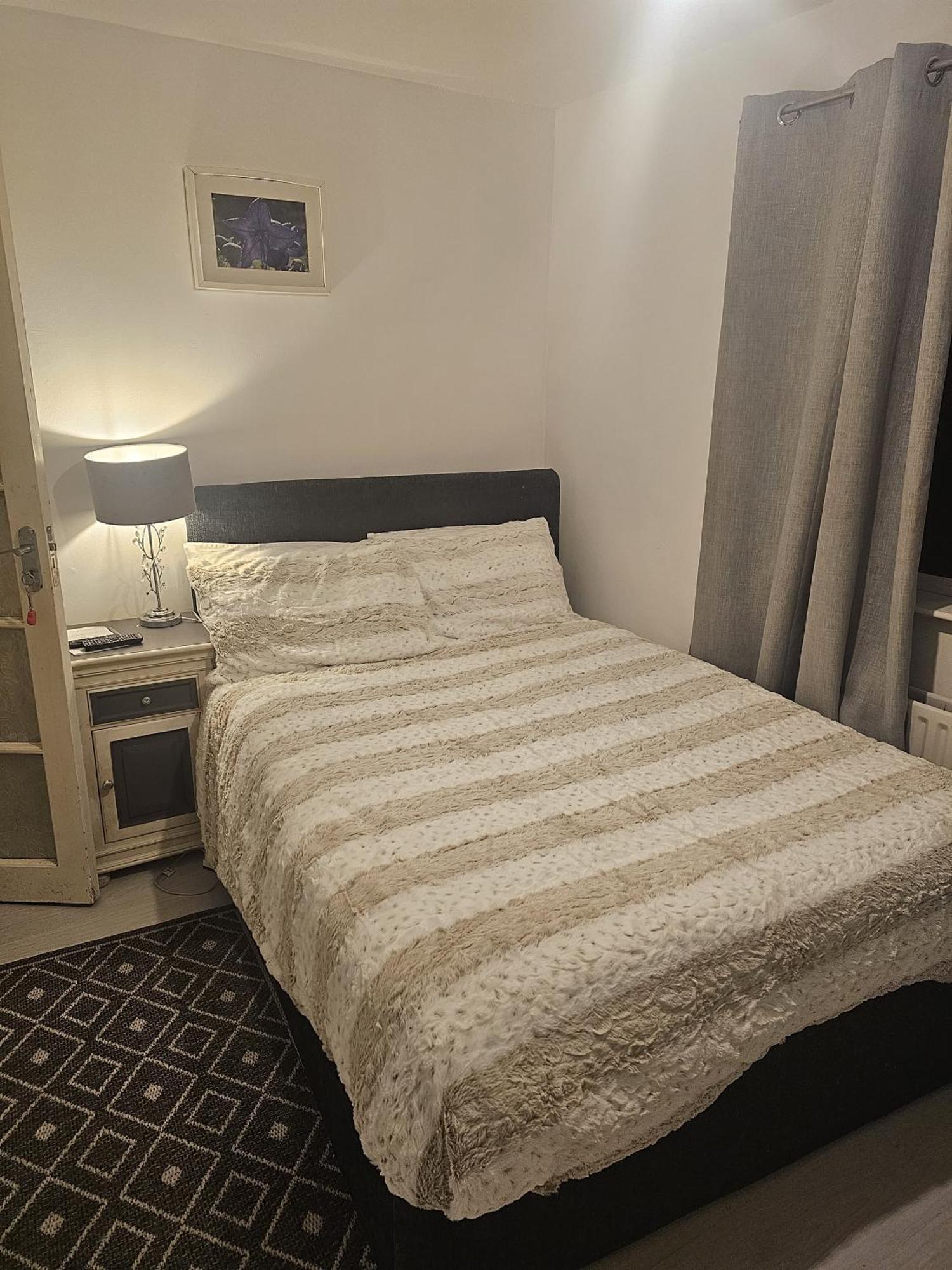 Private Room To Rent Midleton Exterior photo